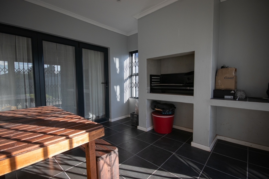 To Let 3 Bedroom Property for Rent in Annandale Western Cape